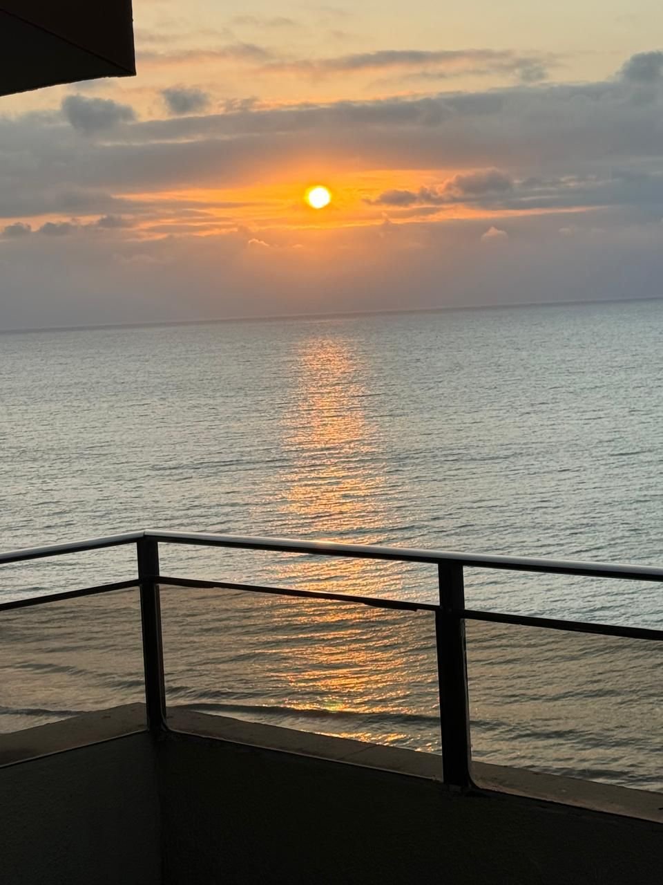 Atardecer en Tonsupa. 